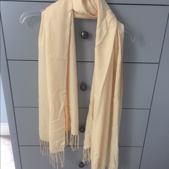 Özsoy Aksesuar Accessories - Turkish buttercream pashmina